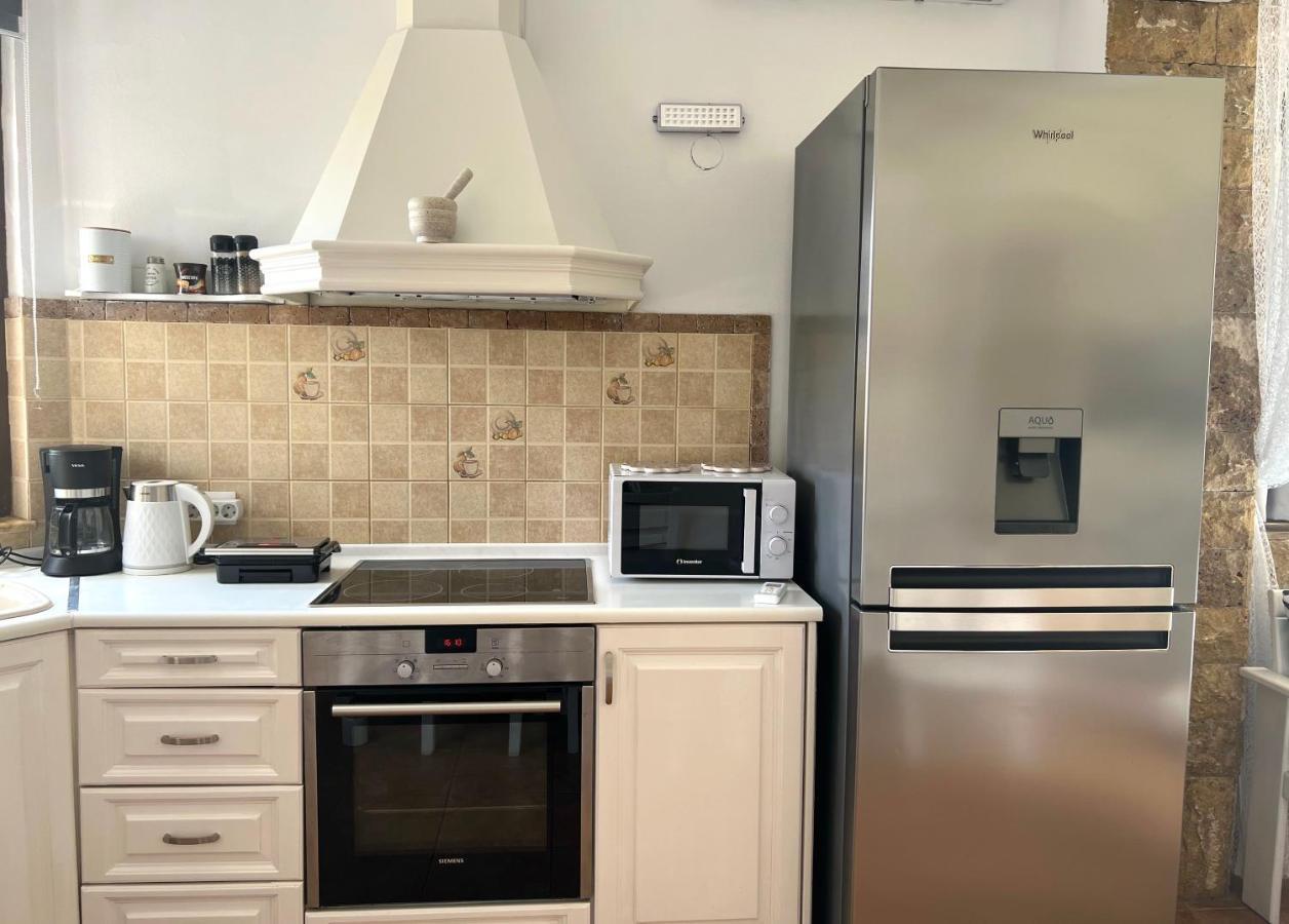 Evi'S Afandou Suite Luaran gambar