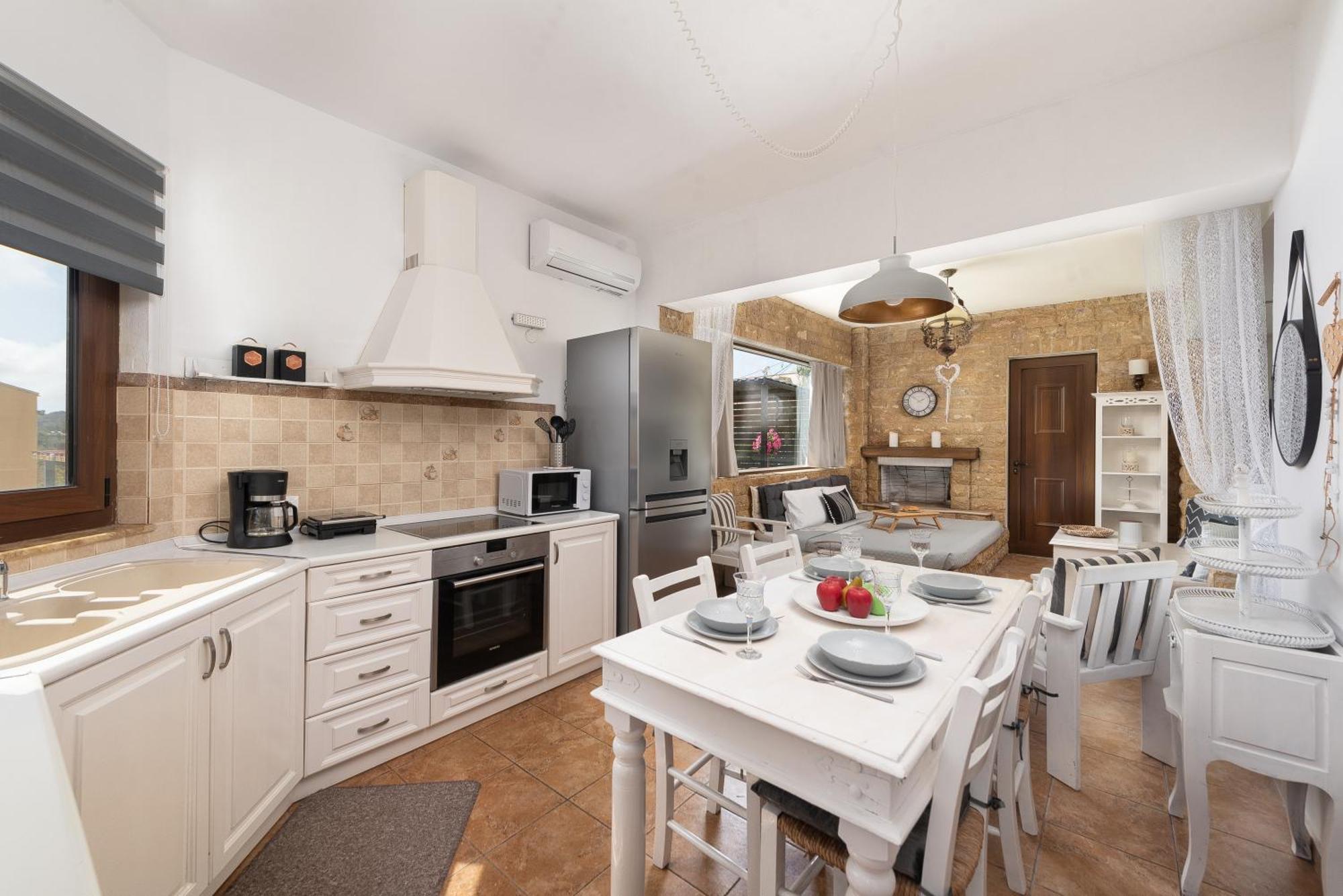 Evi'S Afandou Suite Luaran gambar
